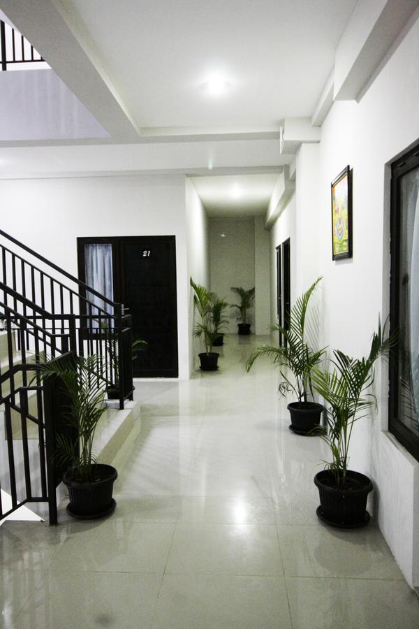 Dparagon Medokan Ayu Hotel สุราบายา ภายนอก รูปภาพ