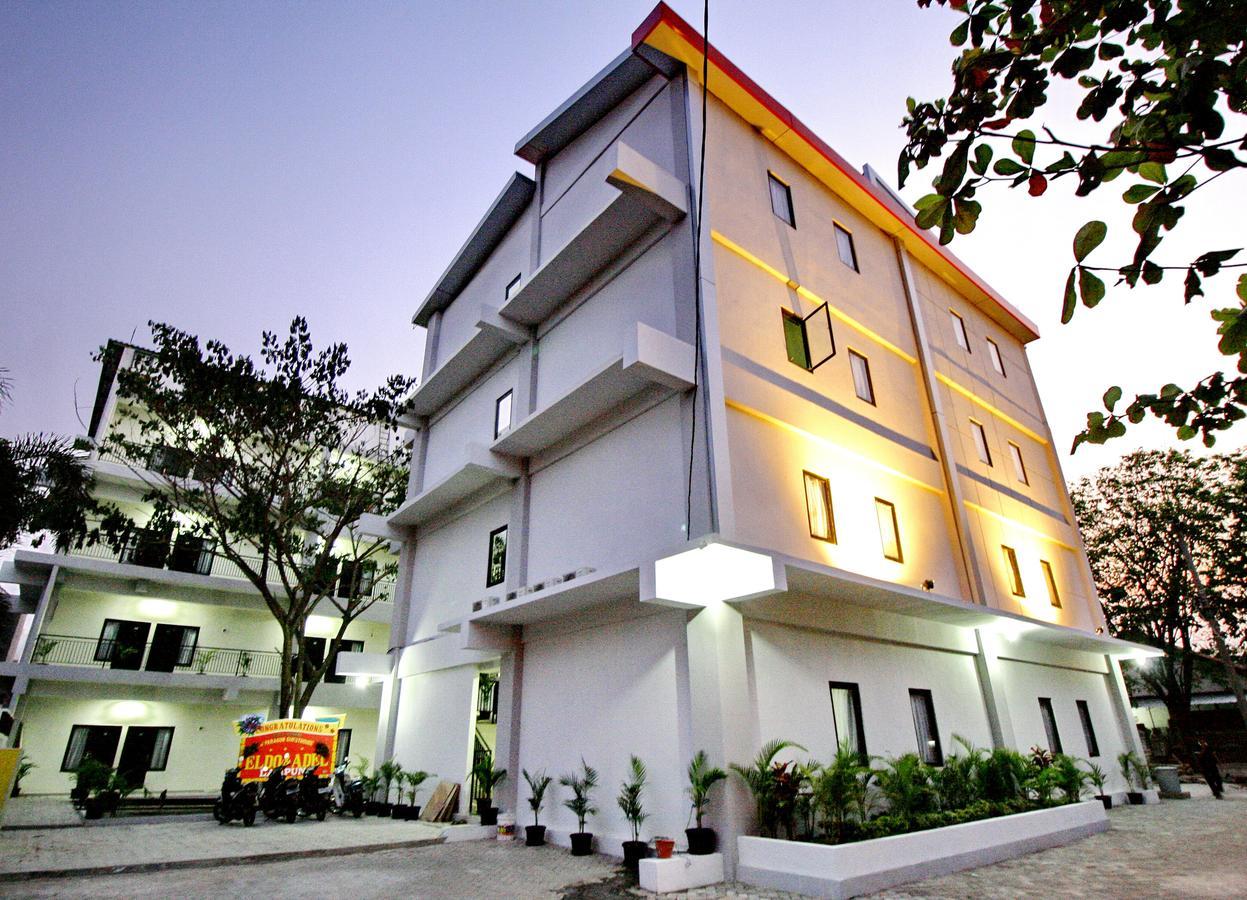 Dparagon Medokan Ayu Hotel สุราบายา ภายนอก รูปภาพ